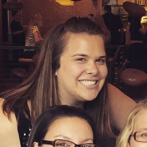 Meet your Posher, Becky